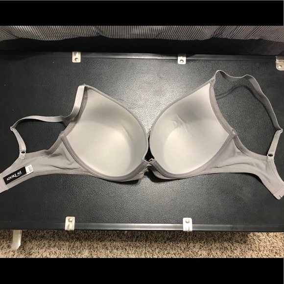 *Never worn!* Push-up Bra - Picture 3 of 4